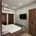 Отель Han Suite Hotel 3*